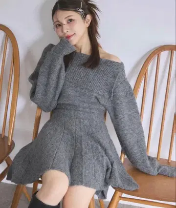 nice claup 플리츠 니트 미니 원피스 그레이