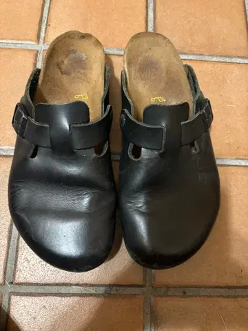 Birkenstock 가죽 블랙 샌들 40 보스턴