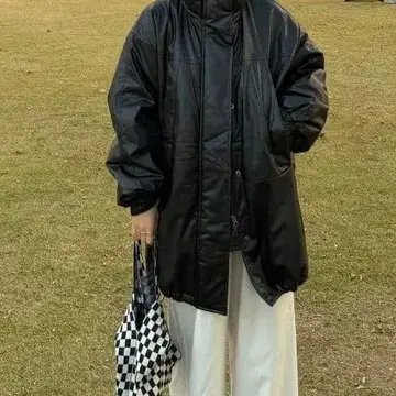 [ 12/27 20:00 삭제 ] LOWRYSFARM 가죽 몬스터 코트