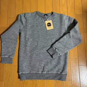 YETINA sweatshirt