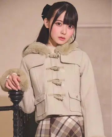 베이지 후드 부착 더플 코트