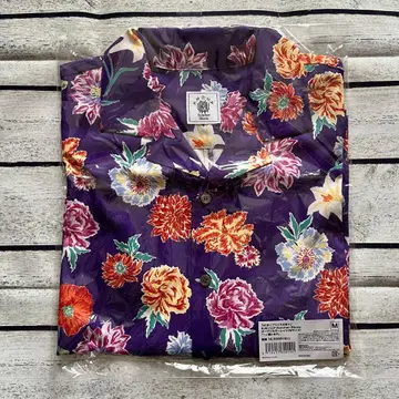 우타프리 K.M U.P 오픈 카라 셔츠 이치노세 토키야