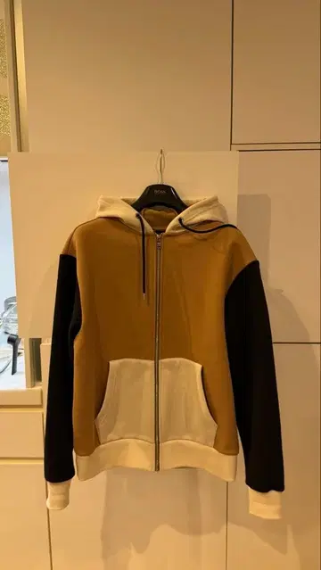 BOSS 집업 후디 S 사이즈 베이지/블랙