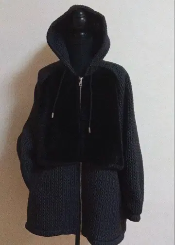 미카레미카레 블랙 퍼 절개 코트