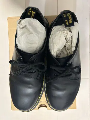 닥터마틴 쓰리홀 신발