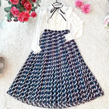 [택 포함 새상품] 루루윌비 토끼 패턴 플리츠 스커트 알아바일