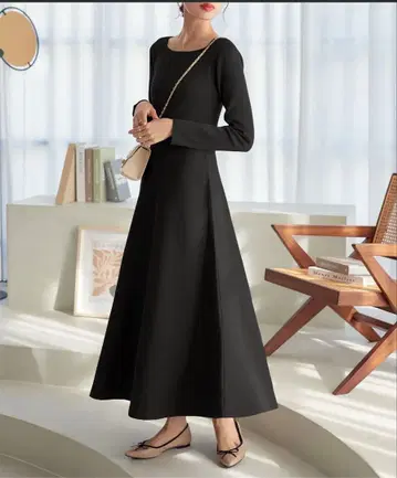 KOBE LETTUCE 핏&플레어 니트 원피스