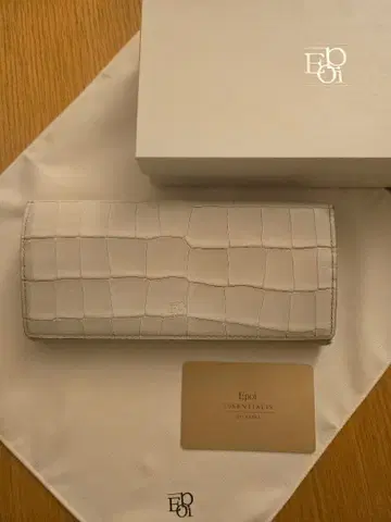 Epoi 크로커다일 패턴 소가죽 장지갑 화이트