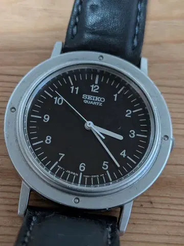 SEIKO 샤리오 1982 도서 한정판 나노 유니버스 쿼츠