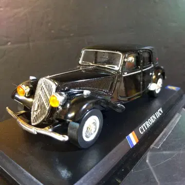 델프라드 1/43 카 컬렉션 [ 시트로엥 11CV ] (블랙 컬러)