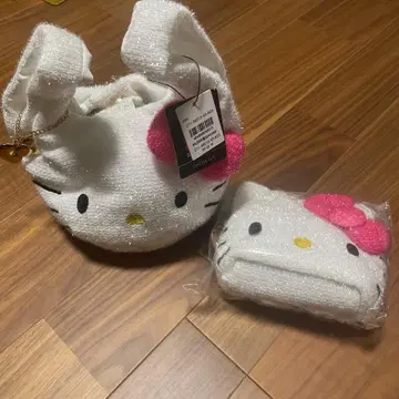 오페이크 도트 클립 콜라보 헬로키티 마르쉐백 페이스형 파우치