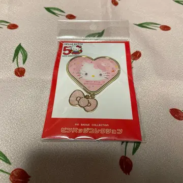 산리오 헬로키티 50주년 핀 배지 컬렉션