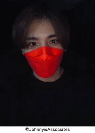 야마다 료스케 착용 마스크