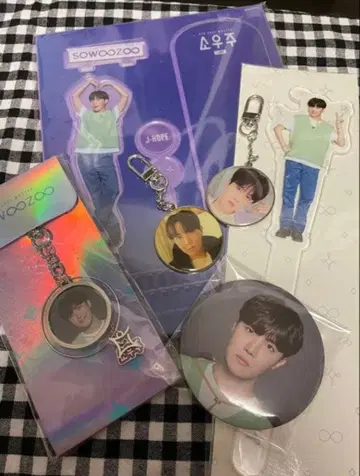 소우주콘 호석 호비 아크릴 스탠드 키링 캔뱃지 반단 플래그