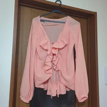 핑크 프릴 긴팔 블라우스