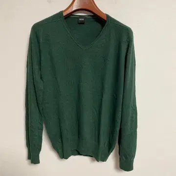 HUGO BOSS 다크 그린 V넥 스웨터 M 사이즈 상당