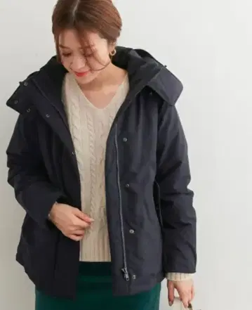 어반 리서치 도어스 다운 코트