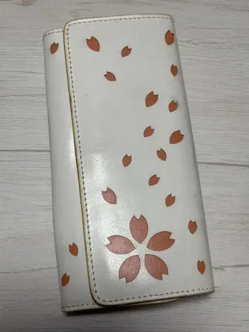 ALZUNI 벚꽃 형상 롱 지갑