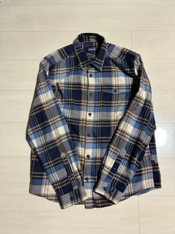 파타고니아 라이트웨이트 피오르드 플란넬 셔츠