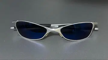 오클리 와이어탭