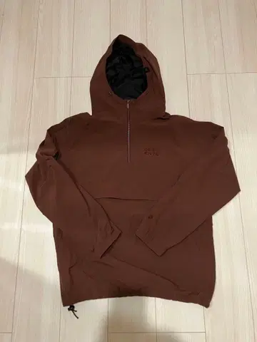 데상트 아노락 후드티