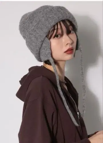 페이지 보이 니트 캡 귀도리 포함 니트 모자 지나시스