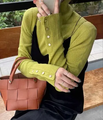 DISCOAT 디스코트 리브 소매 버튼 터틀 피스타치오