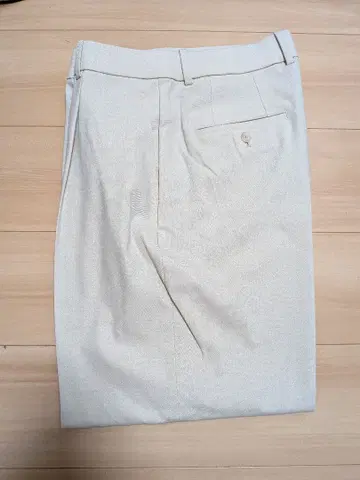 유니클로 UNIQLO 턱 와이드 팬츠 WOMAN XL