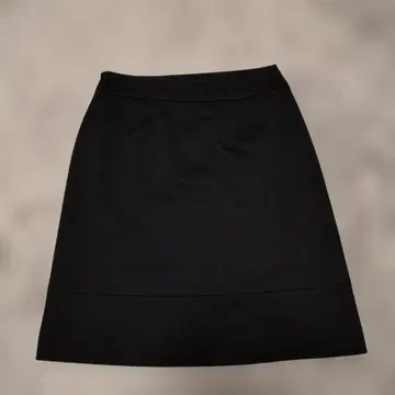 LEONARD 블랙 무릎 기장 타이트 스커트