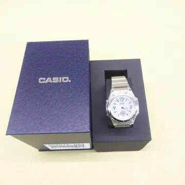 카시오 여성용 솔라 전파시계 아날로그 손목시계 LWA-M141