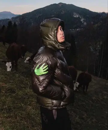 MERTRA 다운 자켓 S 사이즈