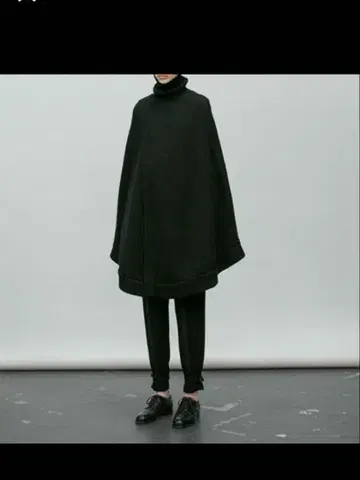 HYKE 하이크 울 판초 블랙