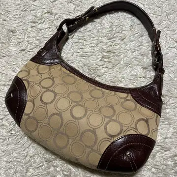 새상품급 genten 핸드백 액세서리 파우치 올 패턴 브라운 계열 가죽