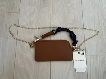 LE VERNIS 패스 케이스