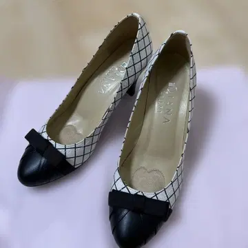 DIANA 23.0 체크 무늬 리본 포함 하이힐 펌프스 23EE