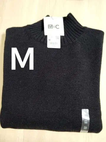 새상품 UNIQLO C 로우 게이지 하이넥 스웨터 블랙 M 유니클로