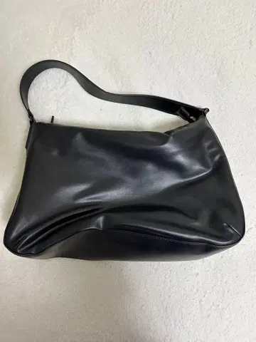 블랙 합성 피혁 숄더백 빅