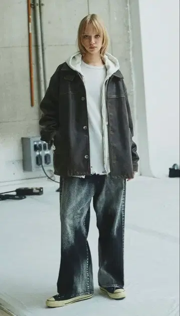 [ OPENING ACT ] 빈티지 가공 카우 가죽 카 코트 자켓