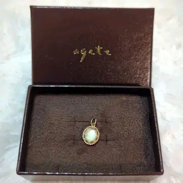 agete 아가트 K10 리버서블 참 쉘 쿼츠 오팔