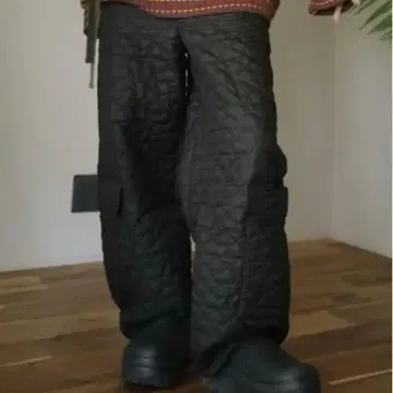 스타 퀼팅 팬츠/블랙 osrsofficial