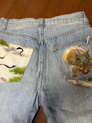 Oniwa Soto W30 라이트 블루 스트레이트 자수 포켓 청바지