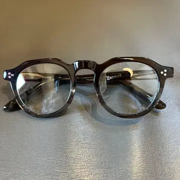 UNCROWD DEBONAIR 조광 모델 brown .sasa/brown