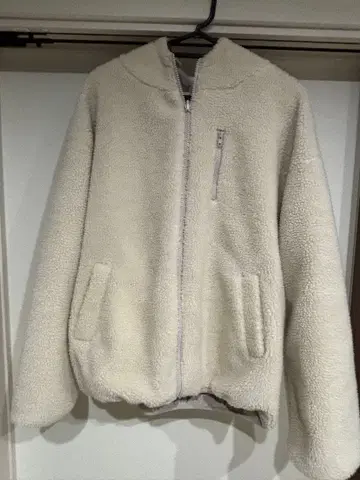 후드 부착 보아 자켓 리버서블