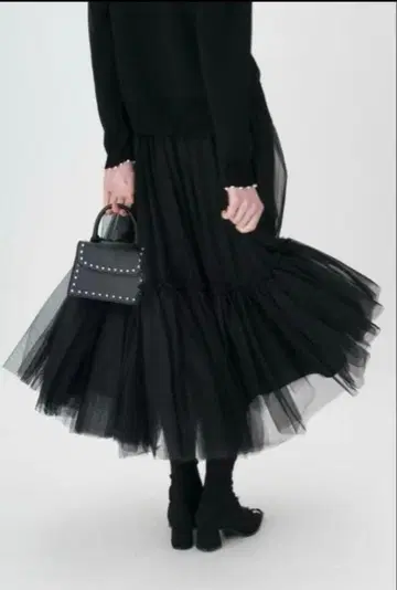 미사용 새상품 트루 바이 마리코 오이카와 샤샤 스커트