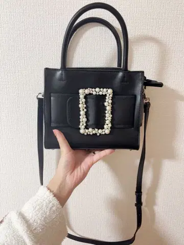 투 비 시크 비쥬 펄 장식 블랙 숄더백