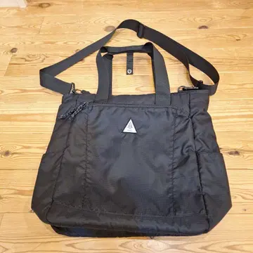 WOODS Field 블랙 숄더백 토트백