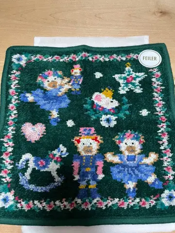 FEILER 리베 & 릴리아 너트크래커 손수건