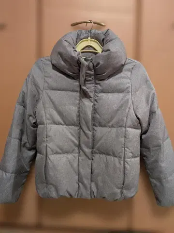 그레이 다운 자켓 숏 기장