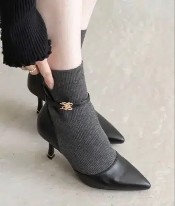 RANDA 골드 파츠 니트 도킹 부츠