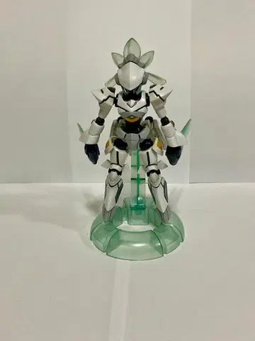 골판지 전기 LBX 판도라 화이트 프리미엄 반다이